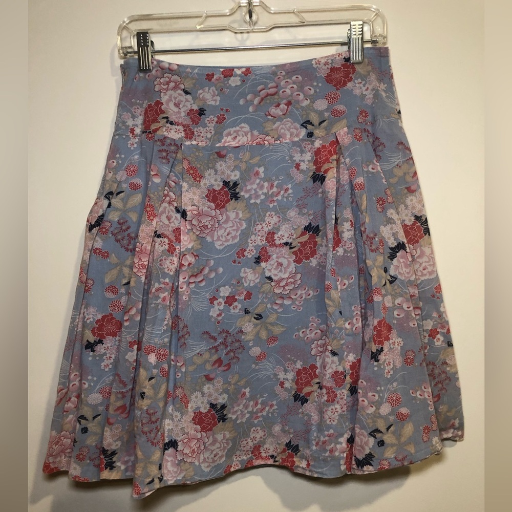 AMERICAN EAGLE OUTFITTERS SKATER CIRCLE SKIRT, PLEATED, FLORAL PRINT SIZE 2